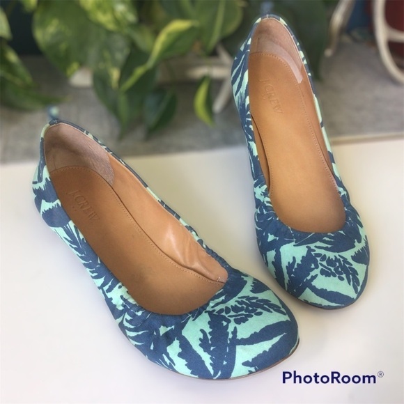 J.Crew Leaf Pattern Women Flats Size 8 Shoes - Picture 1 of 6